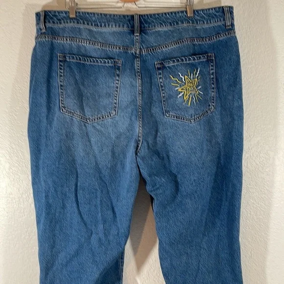 Forever 21 Womens Embroidered High Rise Tapered Hippie Mom Jeans Size 3X NEW - Picture 8 of 15